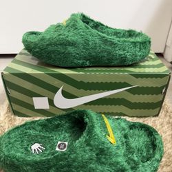 Nike ReactX Rejuven8 Slide .SWOOSH Touch Grass Kelly Green