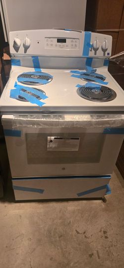 New GE
30 in. 4 Burner Element Free-Standing Electric Range in White