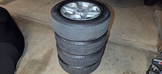 Set of 4 Michelin Primacy A/S Tires with Alloy Wheels
