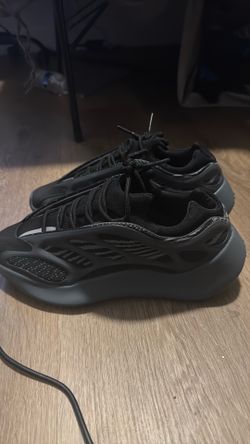 yeezy 700