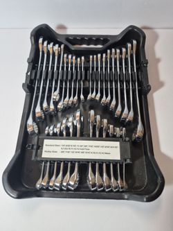 Like - New! -32 pc. Combination Wrench Set