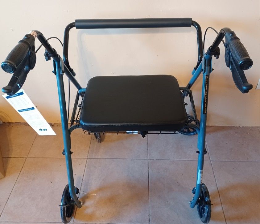 DRIVE MEDICAL FOLDABLE WALKER