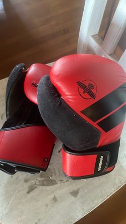 Boxing gloves