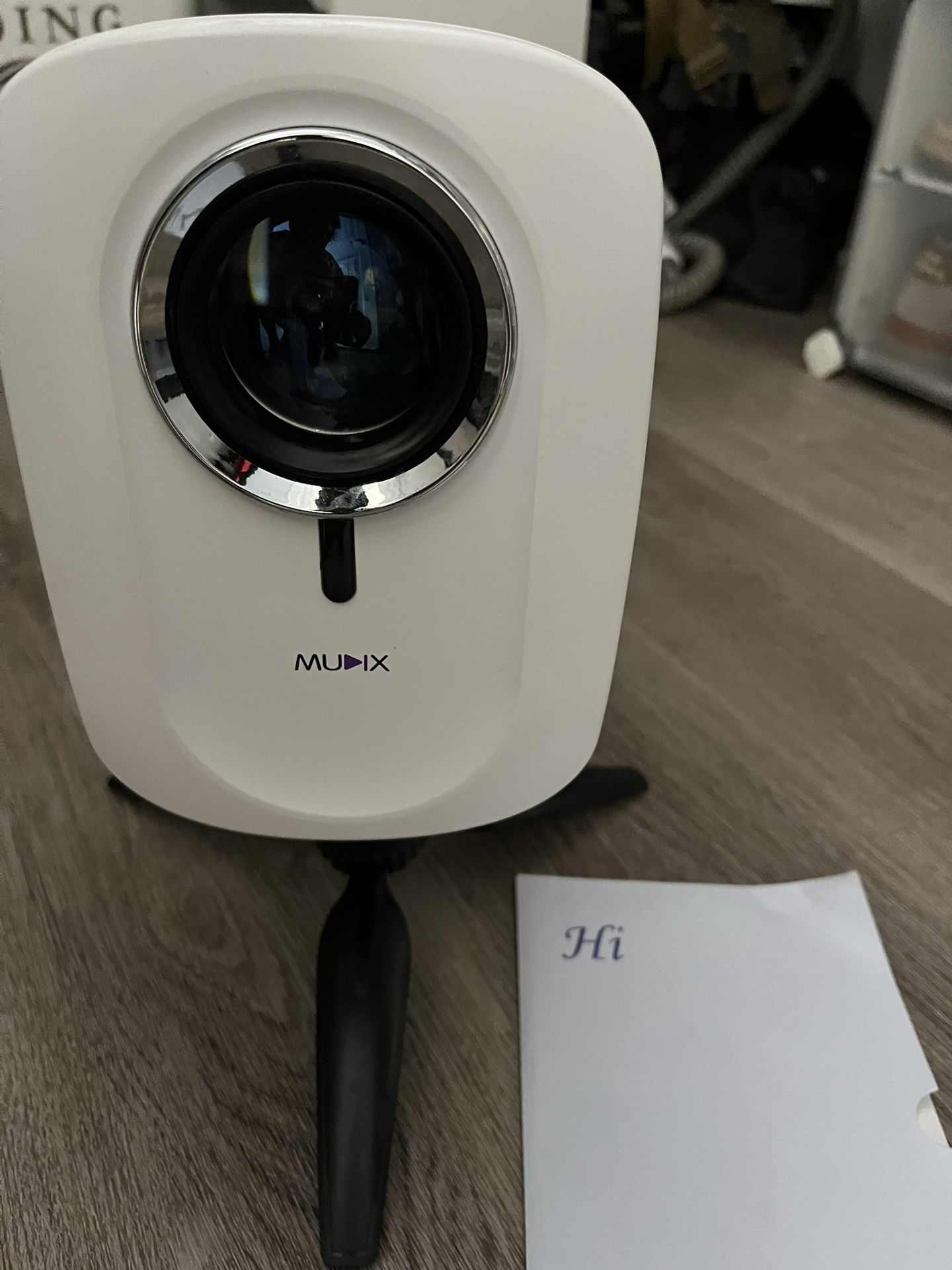 Mudix Video Projector