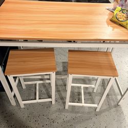 Dining Table With 3 Stools 