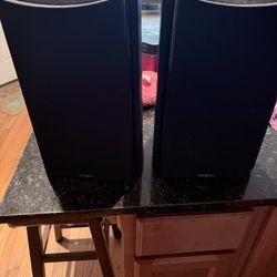 Bookshelf Speakers 