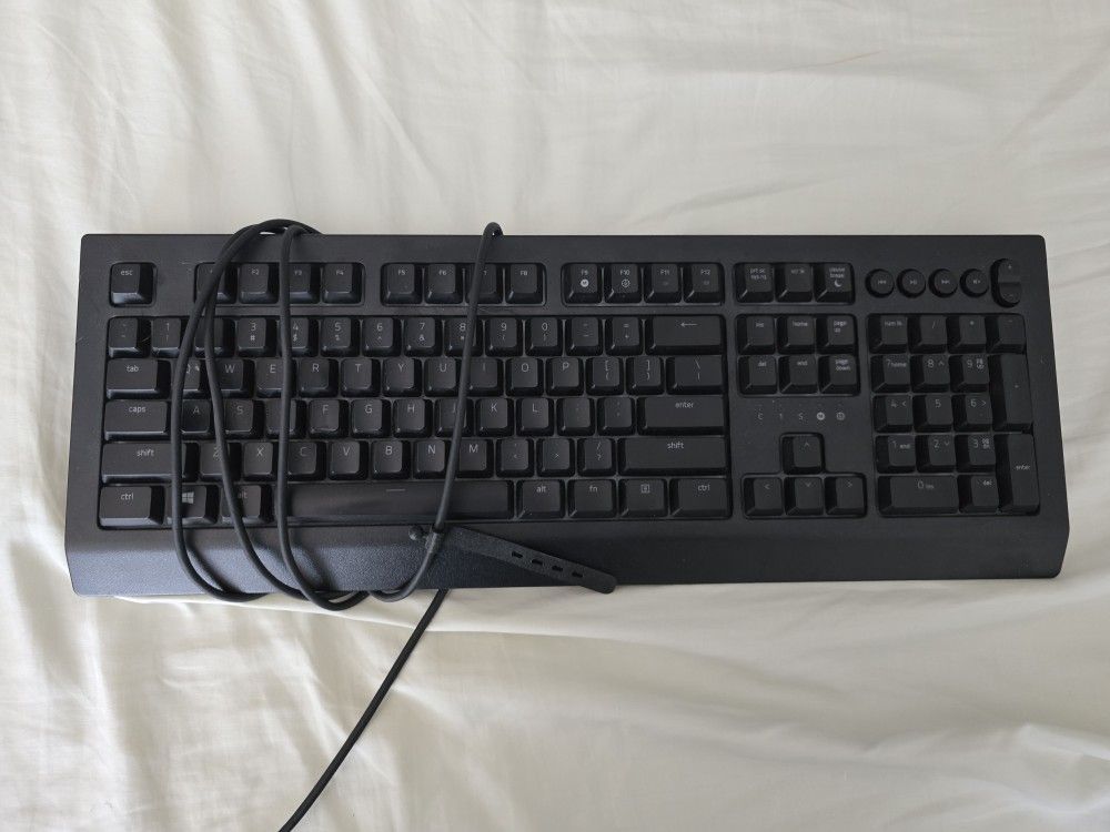 Razer Cynosa V2 Keyboard