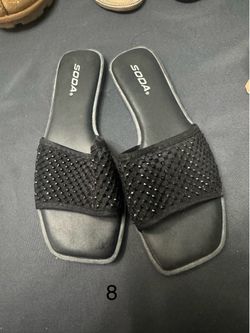 Woman’s sandals size 8
