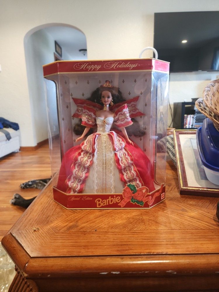 Happy Holidays 1997 Special Edition Barbie Doll 10th Anniversary Doll