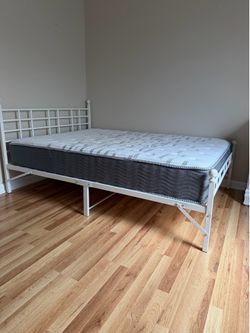 Full bed with mattress