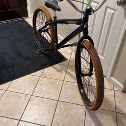 Se Bike  (READ DESCRIPTION) 