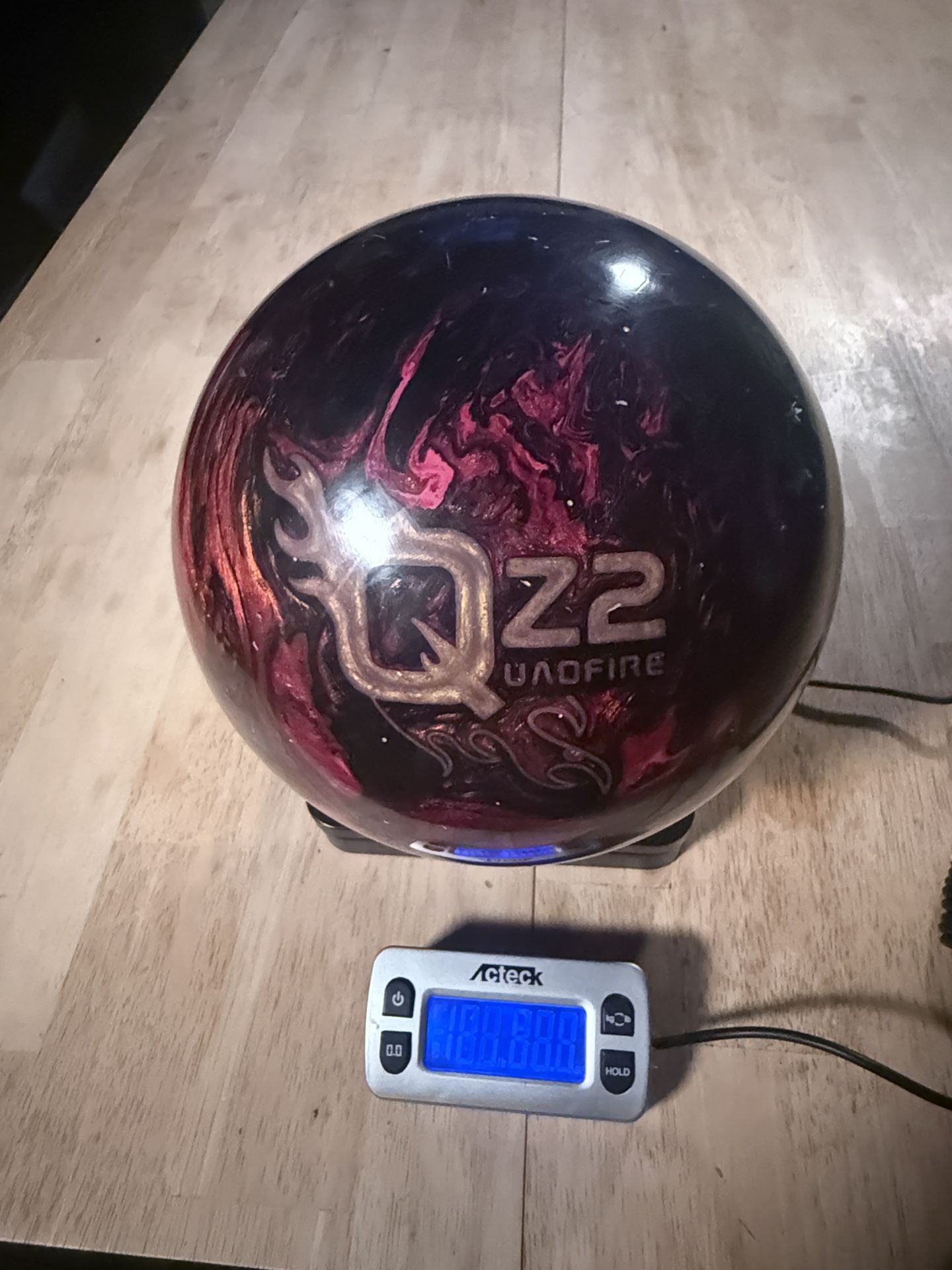 Motiv QZ2 Quadfire Bowling Ball