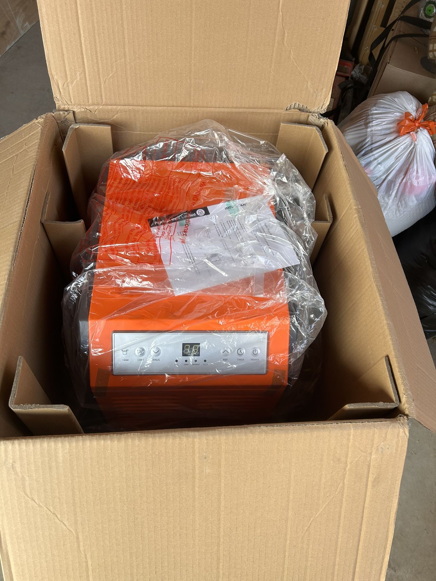 New Portable Commercial Dehumidifier For 4000 Sq-ft