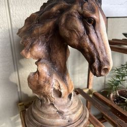 Escultura decorativa de caballo – acabado tipo bronce