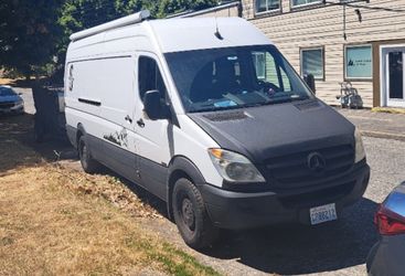 2008 Mercedes-Benz Sprinter Van Camper