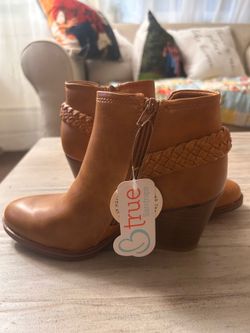 New boots size 6