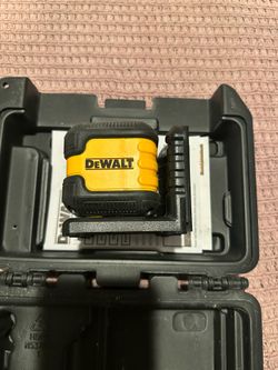 DEWALT 55 ft. Green Self-Leveling Cross Line Laser Level with (2) AA Batteries & Case
