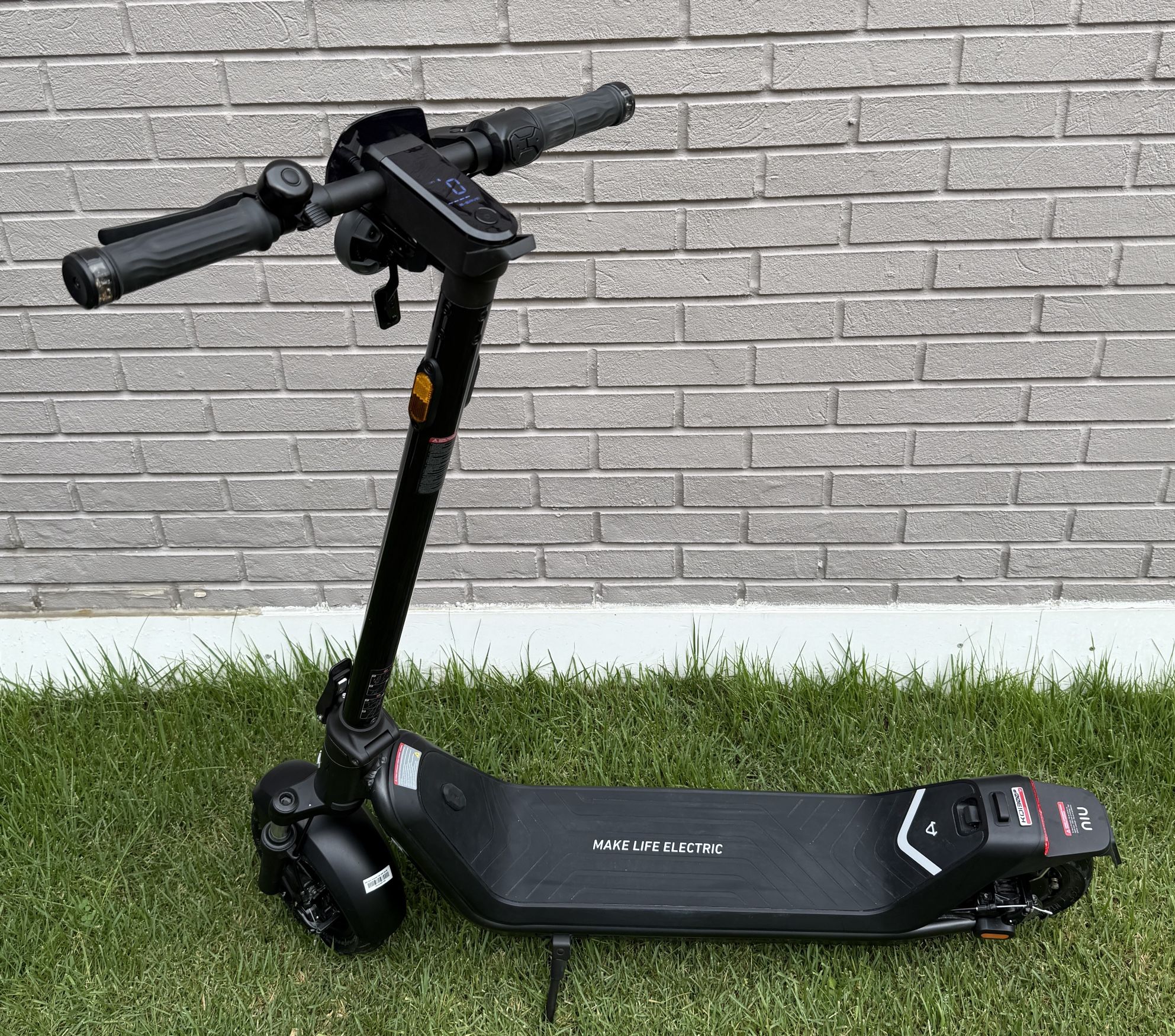 NIU - KQI 300P Foldable Electric Kick Scooter