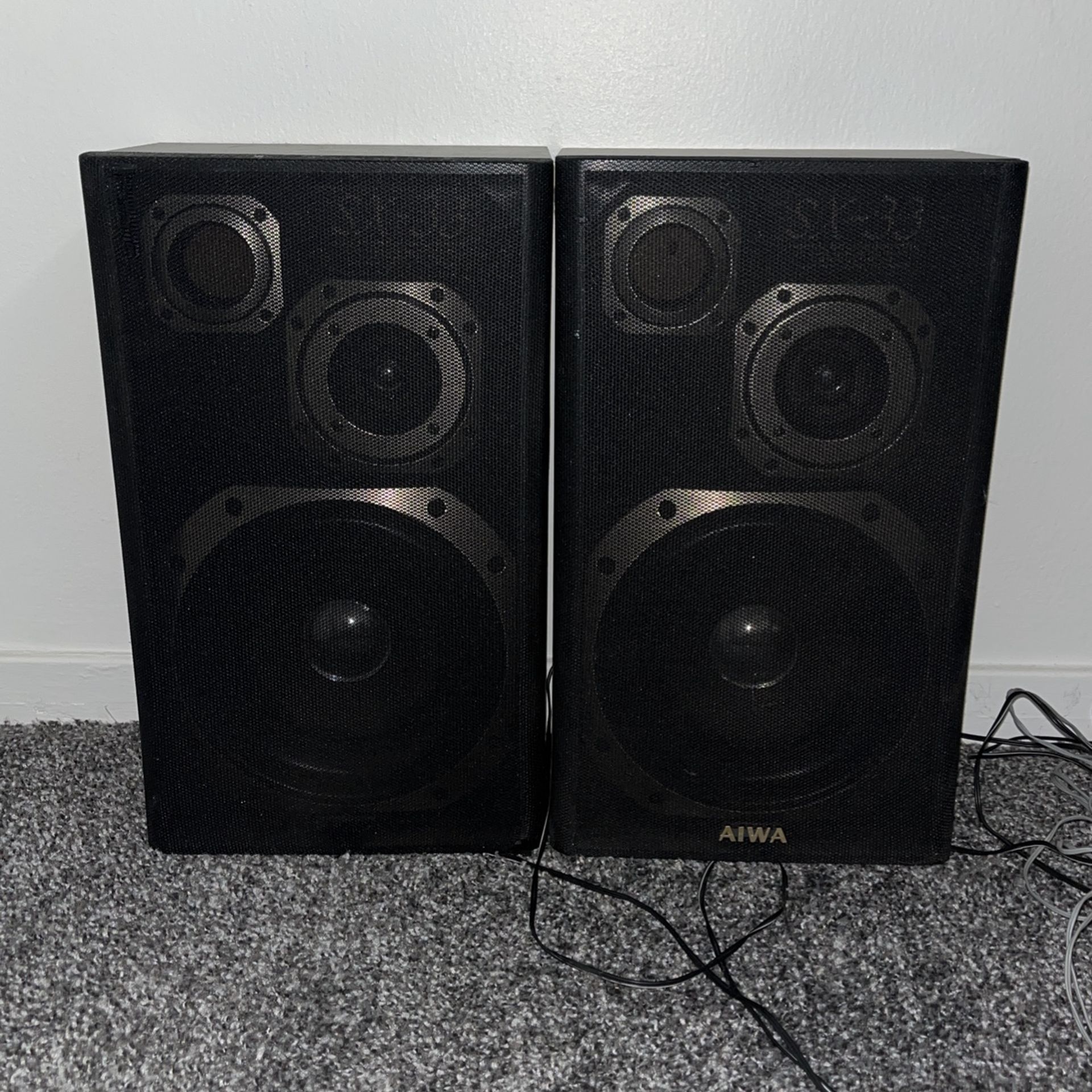 AIWA Set Of 2(20watt) Speakers