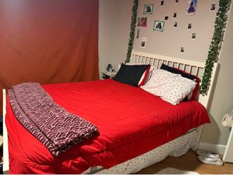 Queen size bed