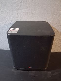 LG Wireless Active Subwoofer with sound bar