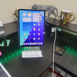 Unlocked IPad Pro 11inch 4th Gen 256gb
