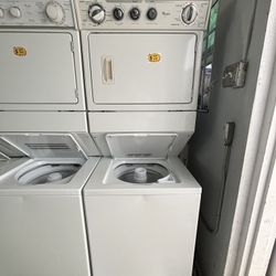 WHIRLPOOL 27” WASHER AND DRYER STACKABLE 