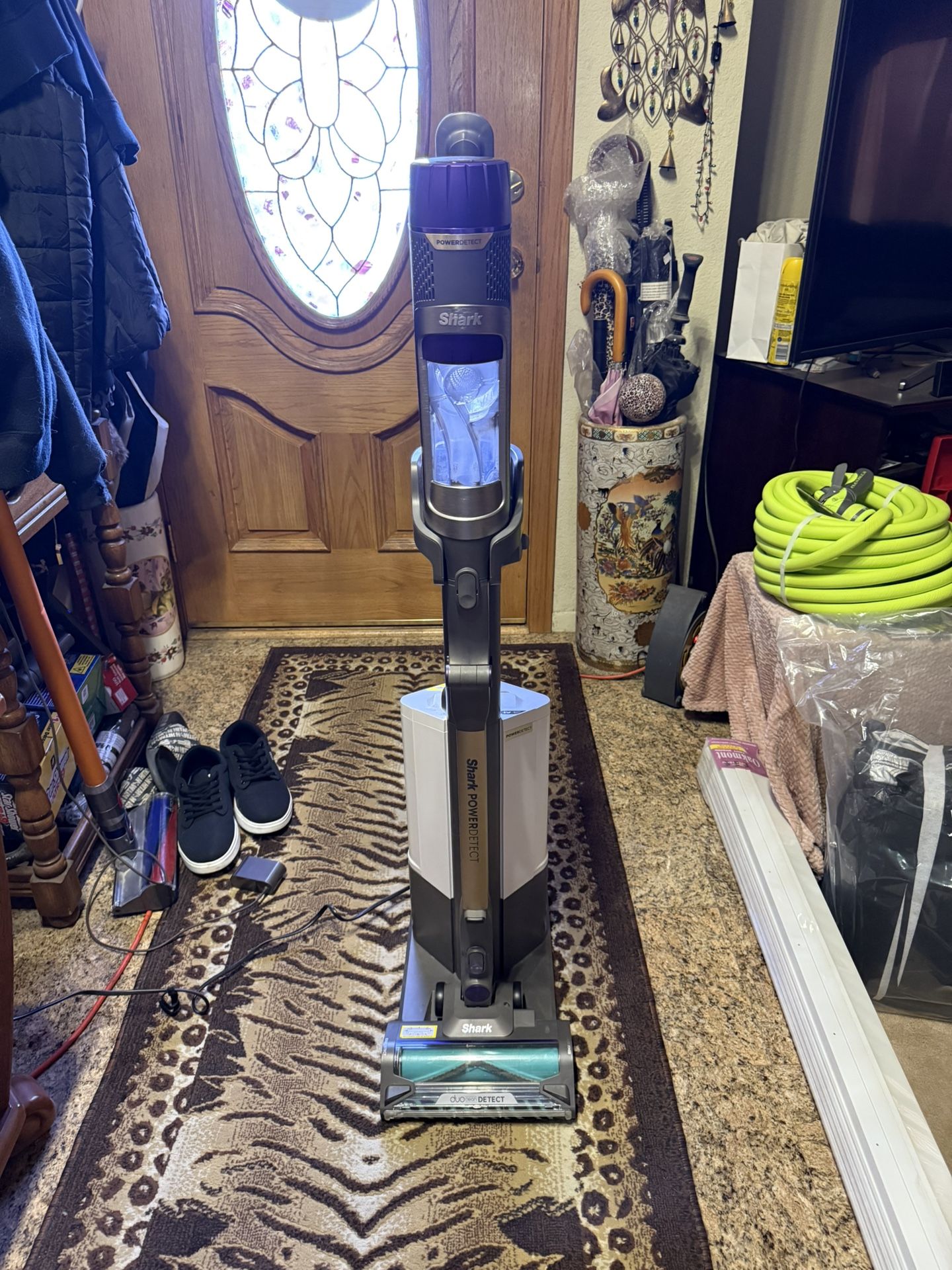 Shark Cordless PowerDetect Clean & Empty System IP3251 T6