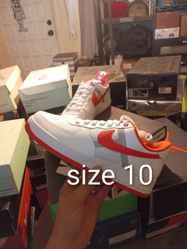 Nike AF1 Crimson 