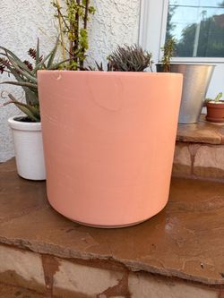 Extra large peach MCM planter