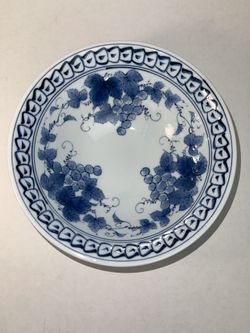 Oriental Japanese Porcelain 6” Blue White Grape Leaf Rice Bowel
