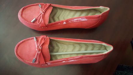 Women Loafer shoes size 10.