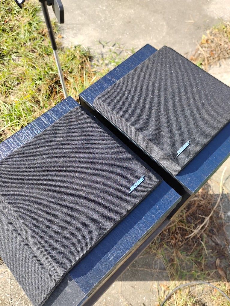 Bose 2001 Deflect Speakers 