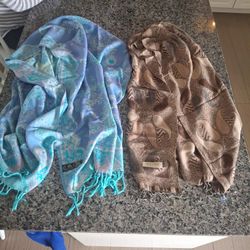 2 Scarffs 