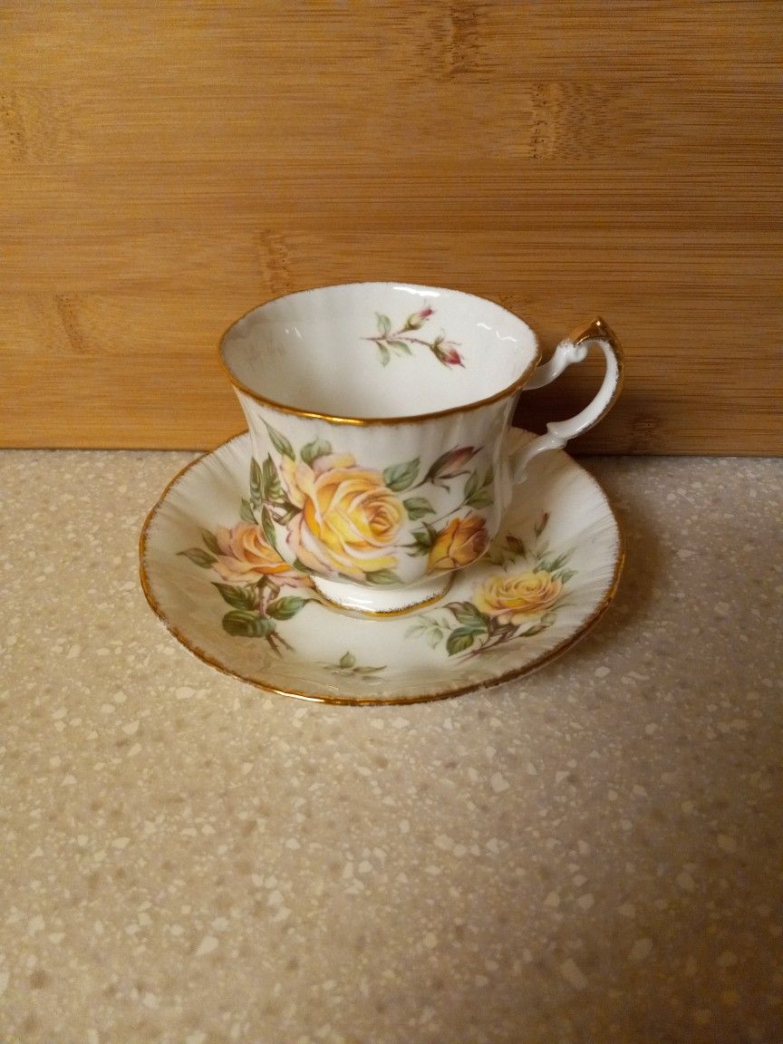 Paragon Fine Bone China Cup & Saucer, Peace Rose