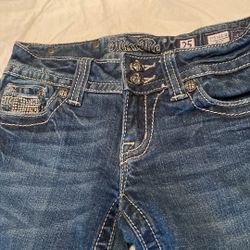 Gorgeous Miss Me Jeans Size 25