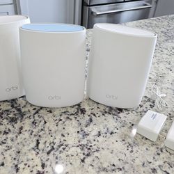 Orbi Rbs50 Wifi Router And Satellites