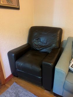 Push back leather recliner