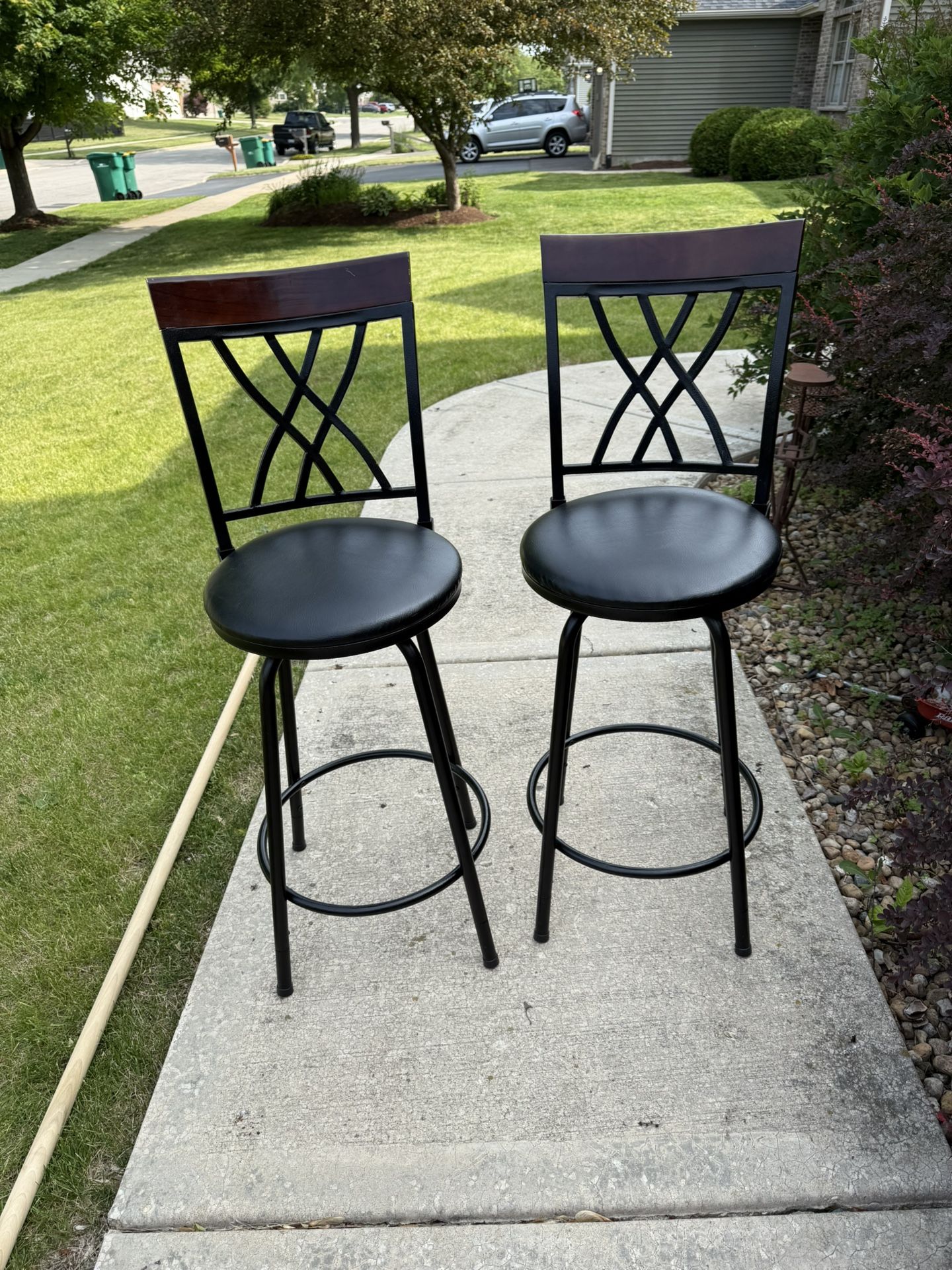 Swivel Bar Stools