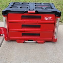 Milwaukee
PACKOUT 22 in. Modular 3-Drawer Tool Box with Metal Reinforced Corners