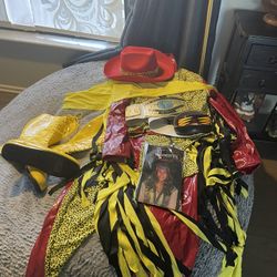 Costume