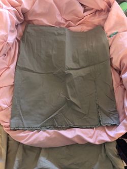 Knees length pencil skirt