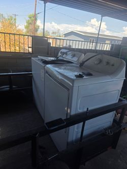 White Top-Load Washer and Dryer Set Ge