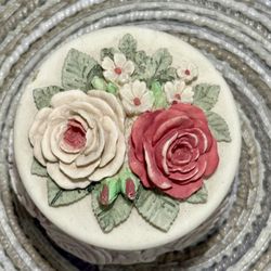 Vintage Handcast Designs Jewelry Trinket Box Mixed 3D Florals Round shape Box