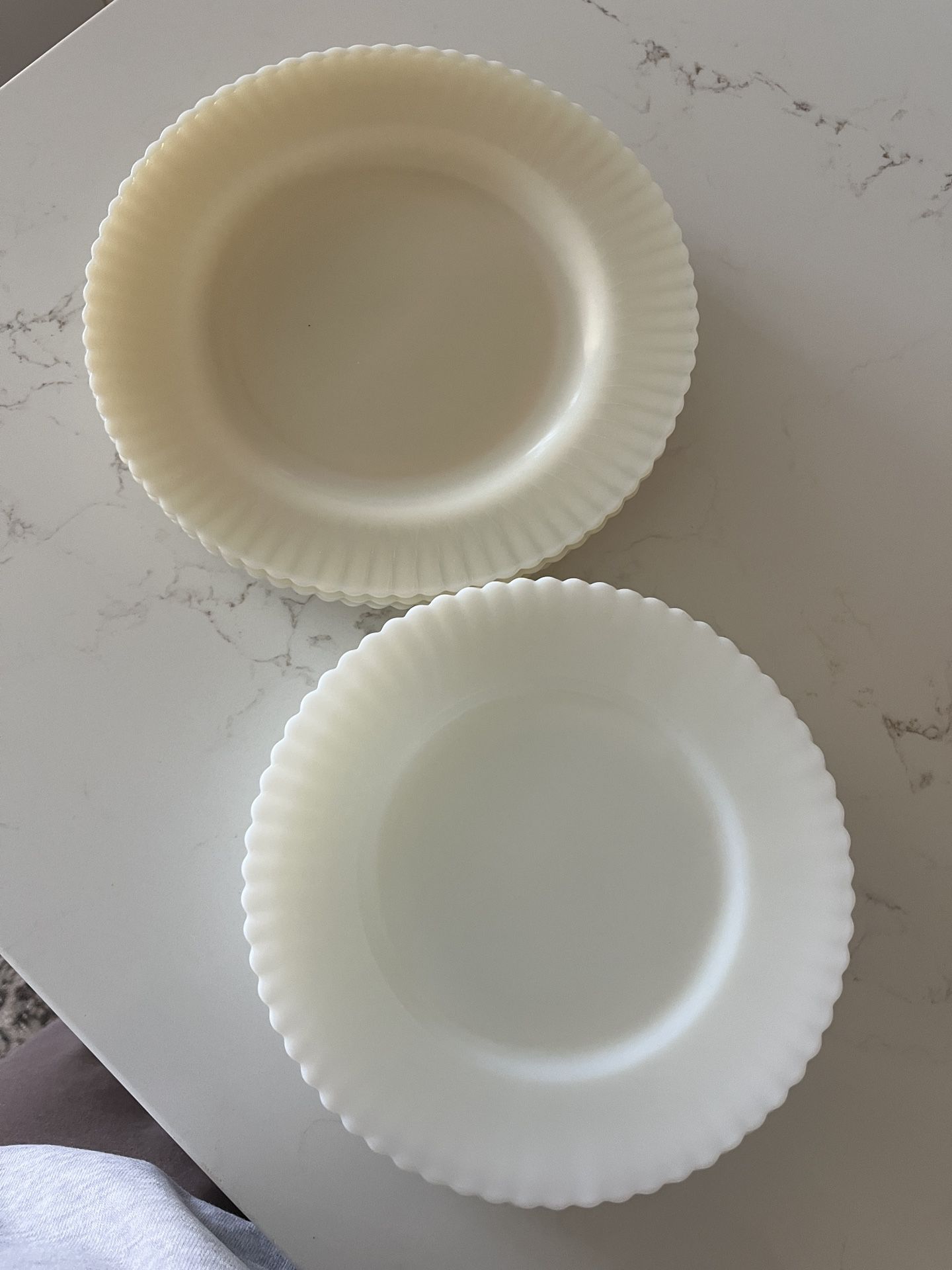 Vintage Scallop Plates 