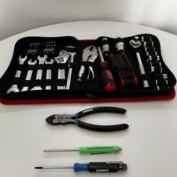 Hyper Tough Tool Set