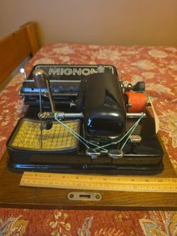Mignon Vintage Index Typewriter