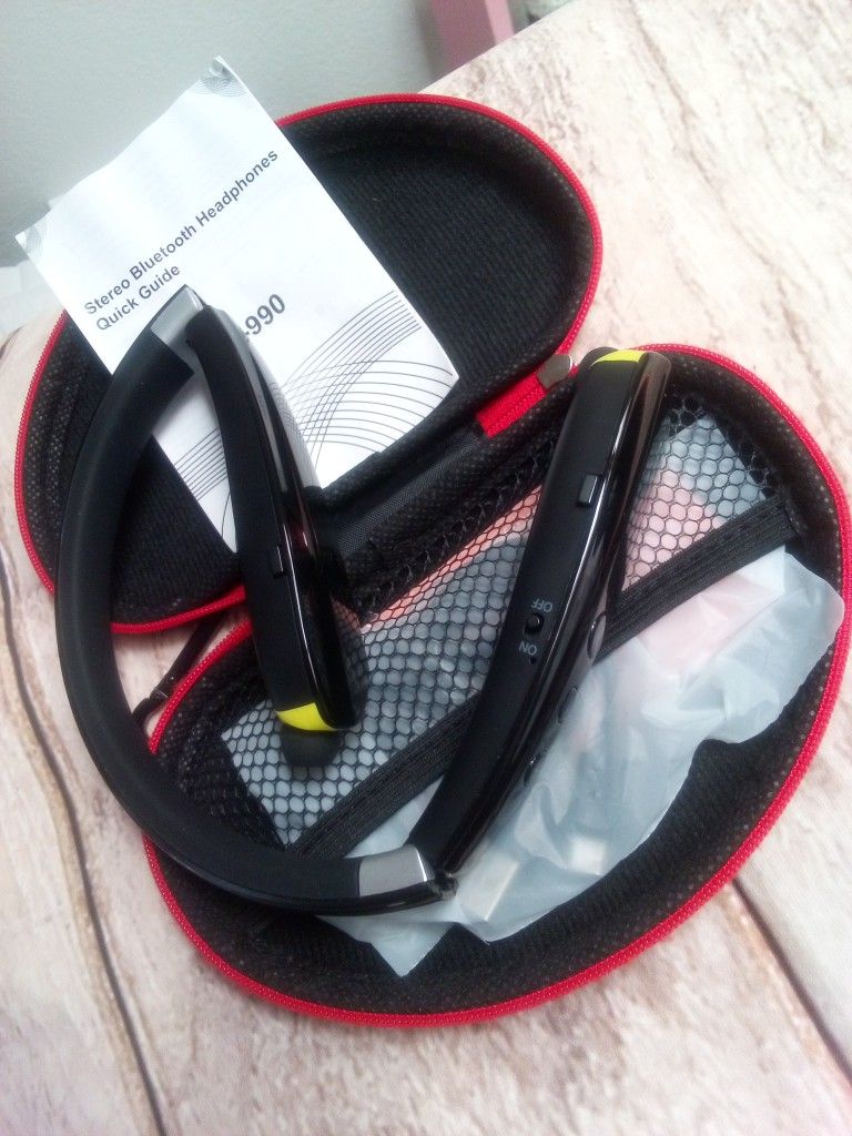 Neckband Bluetooth headphones Around The Neck