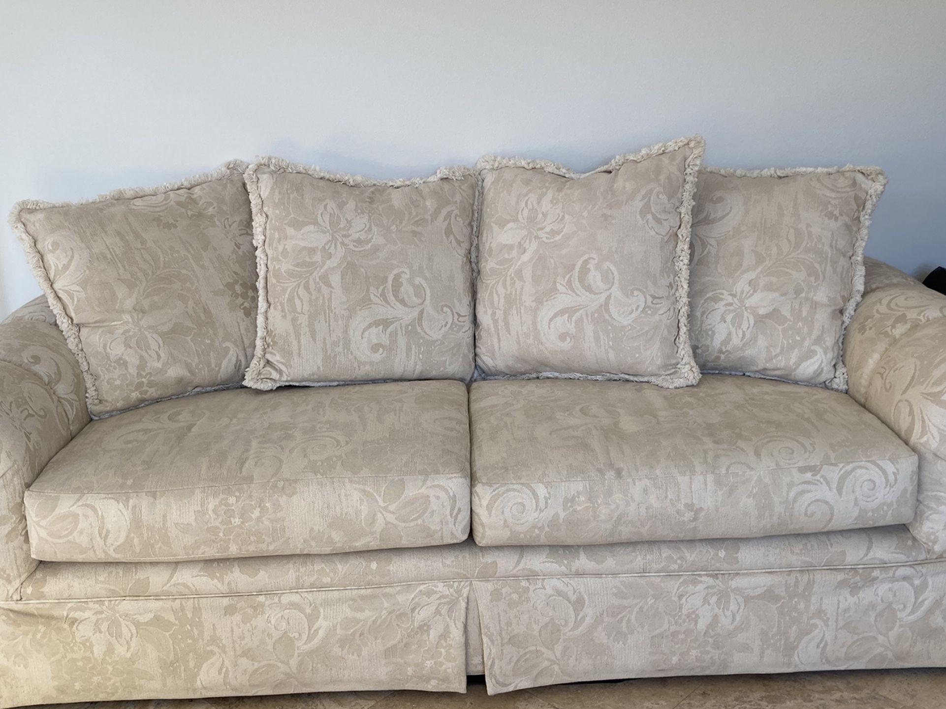 Luxurious High End Off white/ Beige Couch