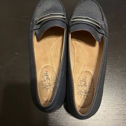 Life Strides Navy Blue  Flats size 6.5